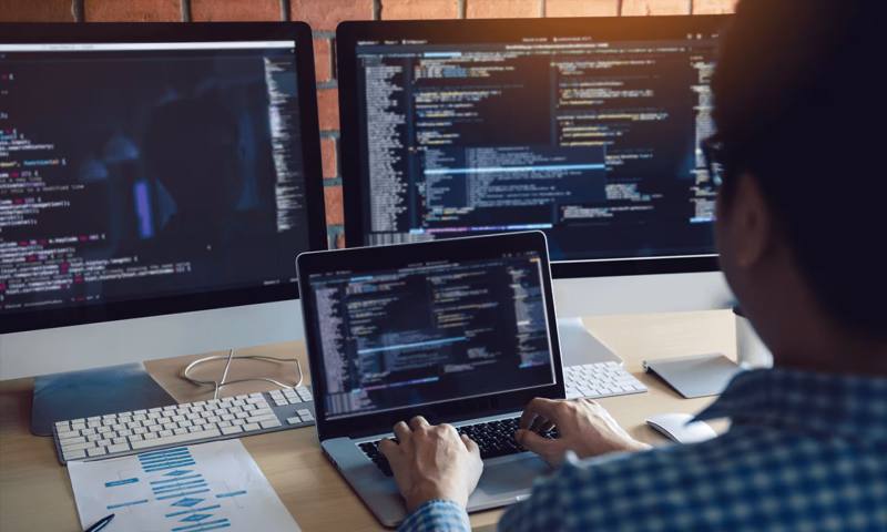 数据科学选型:R与Python如何赋能恩平市网站建设?